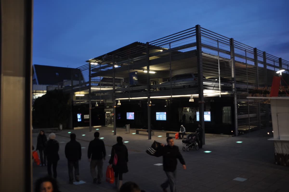 Outdoor advertising solutions