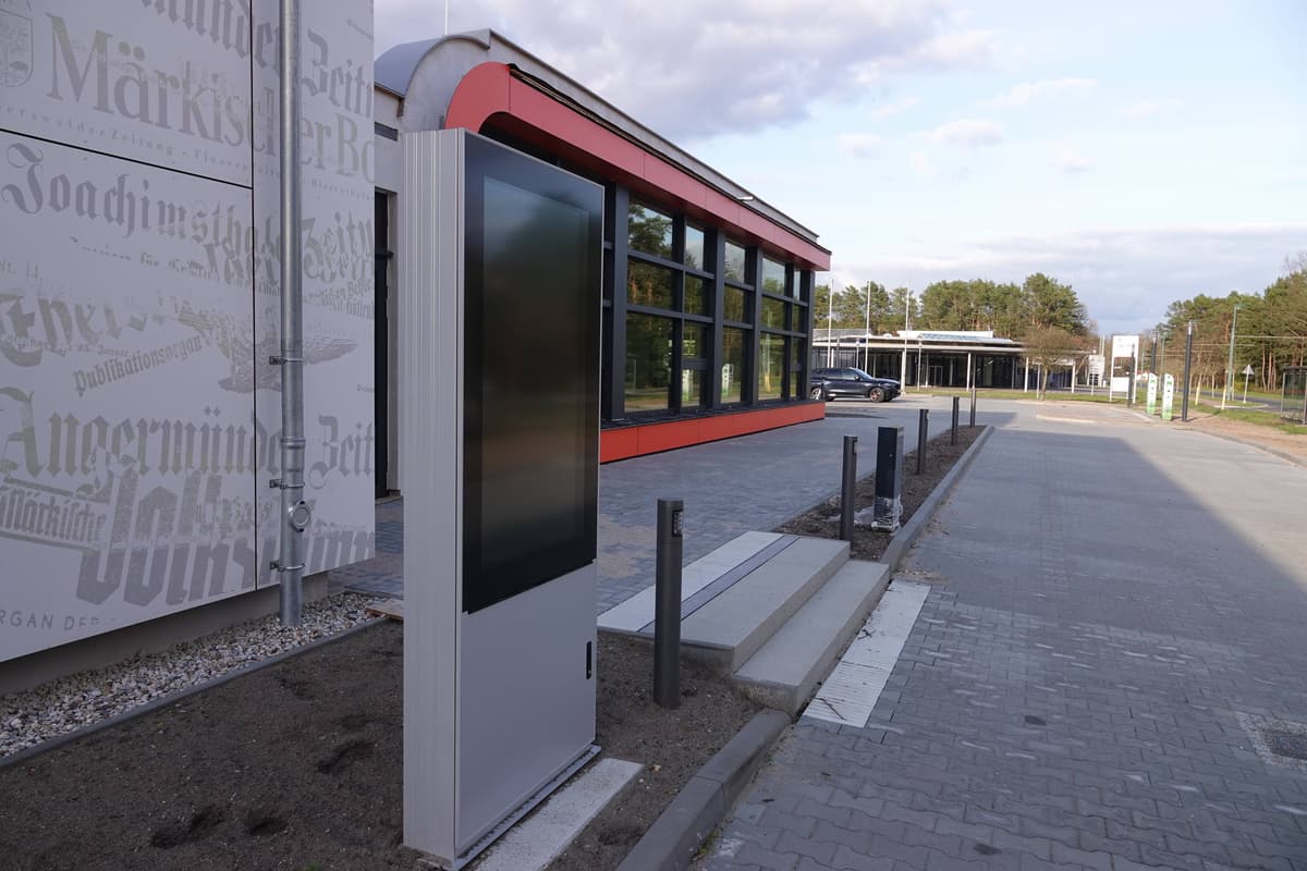 Solutions – digital kiosk in real environment